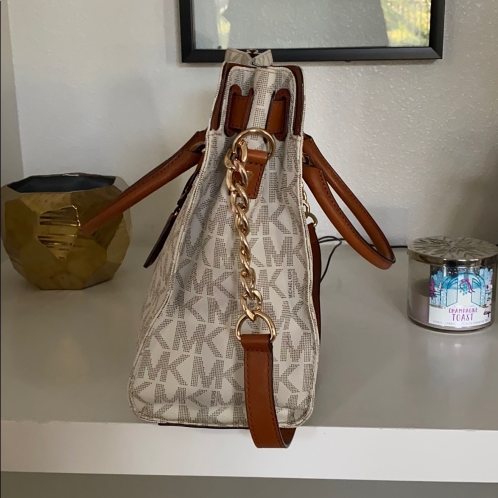 Michael Kors Purse - Picture 5 of 8